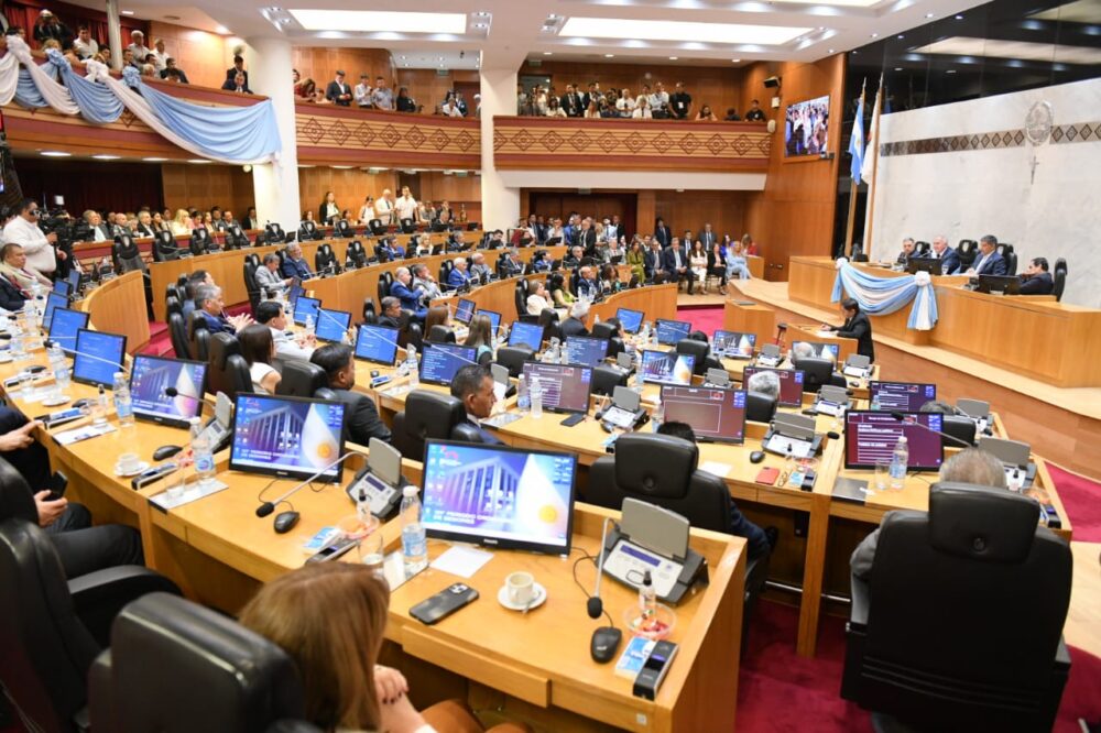 Jaldo abrió el 121° período de sesiones ordinarias en la Legislatura de Tucumán