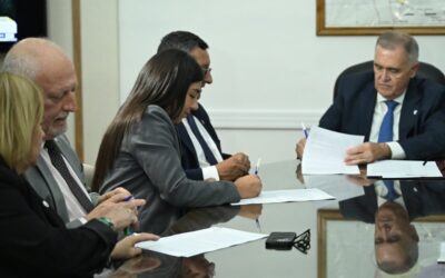 Jaldo refuerza el rol del Estado: subsidio eléctrico para 10.000 familias tras las inundaciones