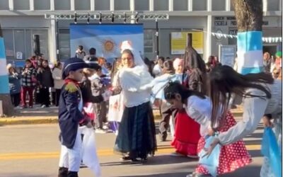 Latidos del Tucumán en Villa Lugano: el emotivo homenaje escolar que unió el pasado con la identidad