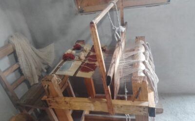 La tradición del telar de Amaicha del Valle llega a la Casa de Tucumán con un taller de tejido en bastidor